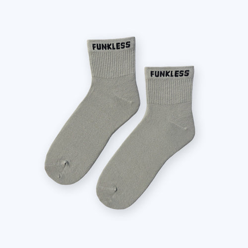 Funkless Quarter - Stone Gray